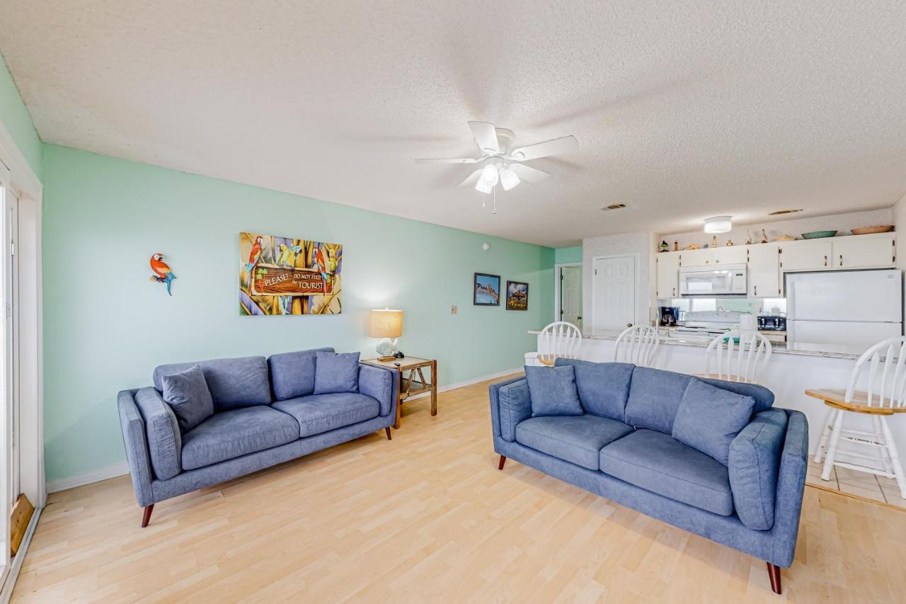 Apartment Front Retreat C & D2